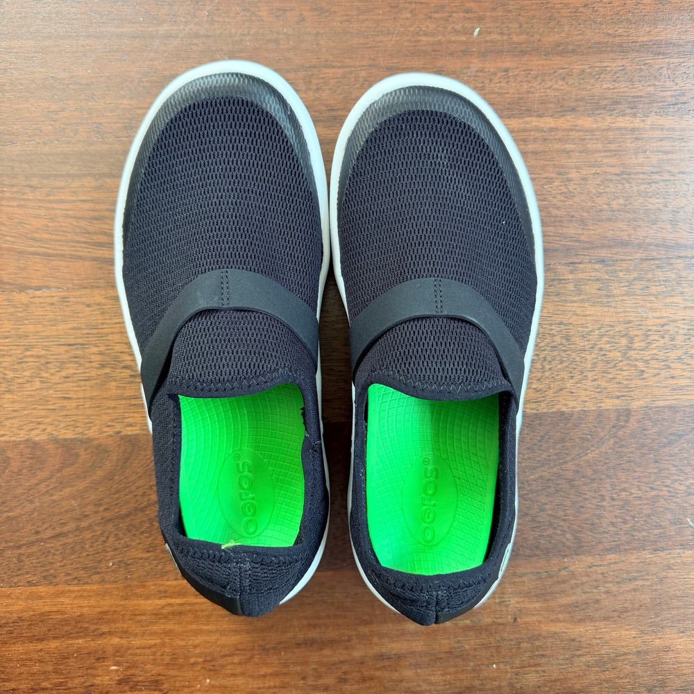 OOFOS OOmg Low Shoe Black White Recovery Slip On Sneakers Womens 7 EU 38 7012022